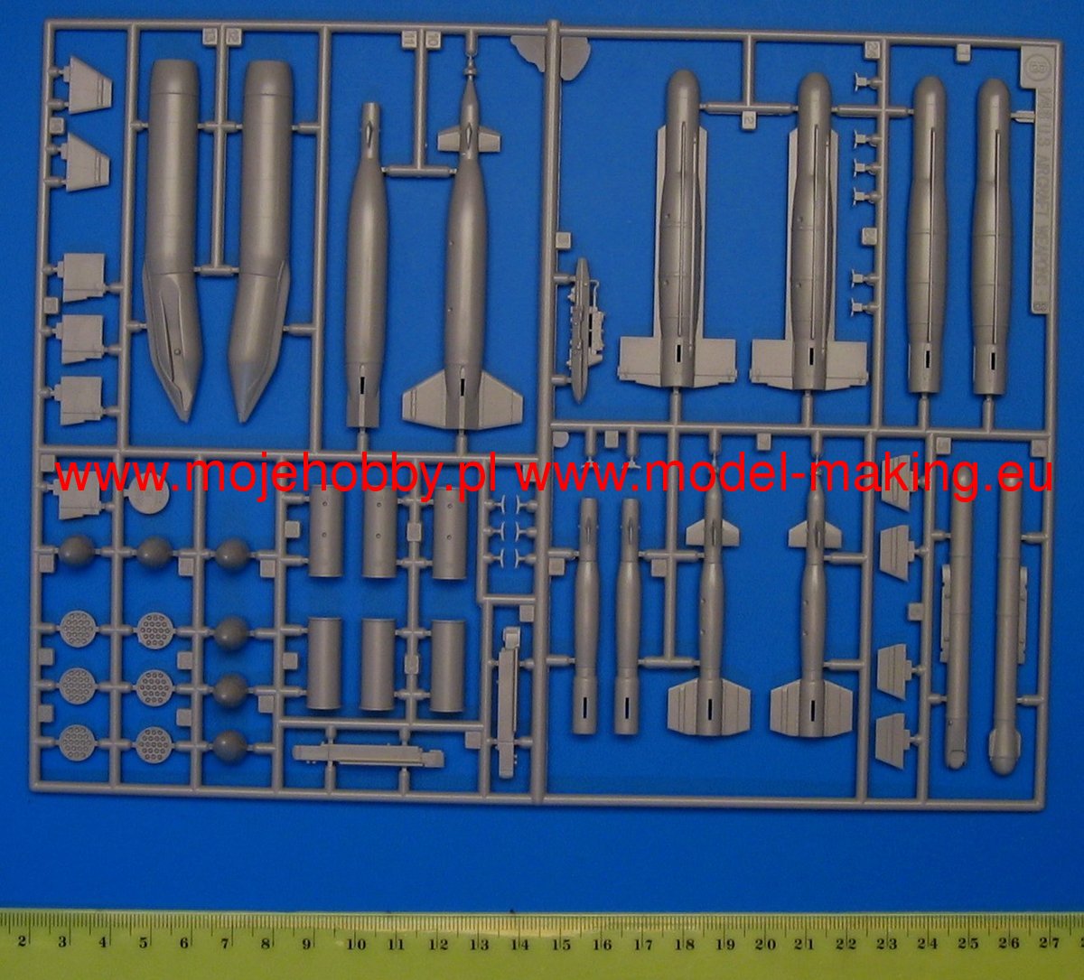 US Aircraft Weapons B Hasegawa X48-02